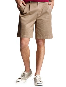 Men: Relaxed fit pleated shorts (9") - khaki