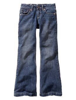 Medium washed long and lean jeans
