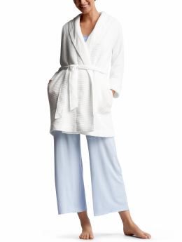 Women: Waffle-knit robe - white