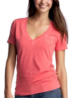 Women: Sunkissed pocket V-neck T - deep guava