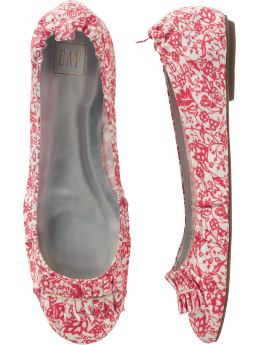 Women: Ruffle-toe ballet flats - red print