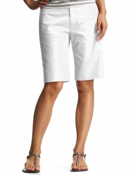 Women: Hip slung Bermuda shorts - optic white
