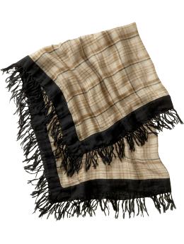 Women: Plaid fringe scarf - black plaid
