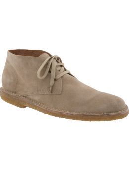 Men: Suede desert boots - sand