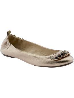 Women: Metallic ruffle flats - pewter