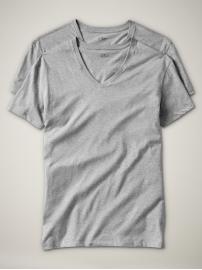 Short-sleeved v-neck (2-pack)