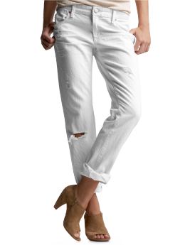 Women: White boyfriend jeans - white