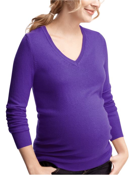 GapMaternity: Classic V-neck sweater - purple candy