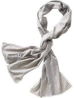 Women: Raw-edged buffalo plaid scarf - light heather grey