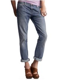 Distressed boyfriend jeans (light wash)