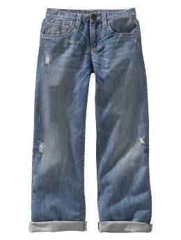 Destructed boyfriend jeans