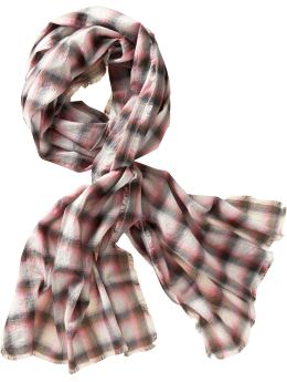 Women: Raw-edged plaid scarf - pink plaid