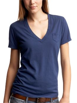 V-neck pocket T