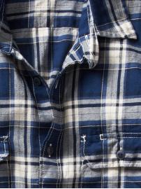Blue and white plaid two-pocket shirt