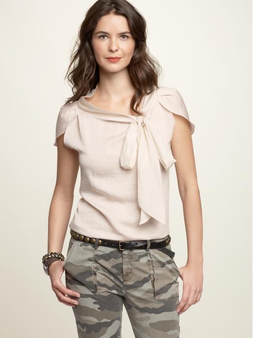 Gap Tie-neck Top Womens Sleeveless Shirts Size 0 2 4 6 8 10 12 14 16 18 20 Gap Tie-neck Top Womens Sleeveless Shirts Size 0 2 4 6 8 10 12 14 16 18 20