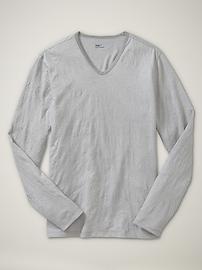 Crinkle striped V-neck T