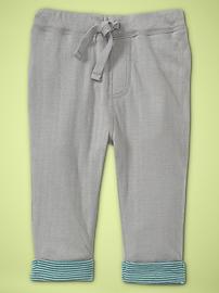 Perforated cuffed pants