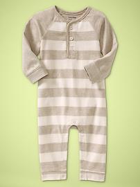 Raglan one-piece