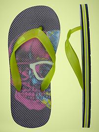 Graphic flip flops