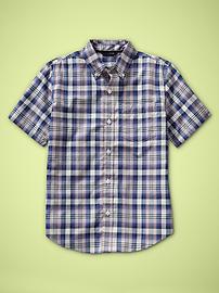 Short-sleeve plaid shirt