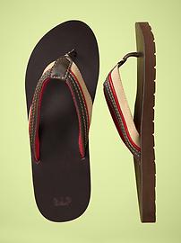 Piped flip flops