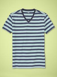 The essential striped V-neck T