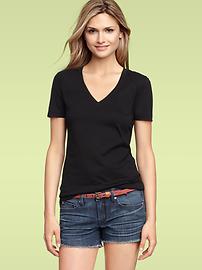 Mercer V-neck pocket T