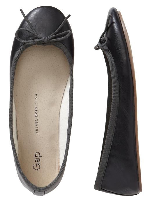 View large product image 1 of 1. Classic leather ballet flats
