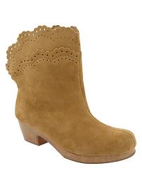 Scalloped suede boots