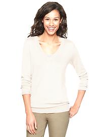 Luxlight V-neck pullover