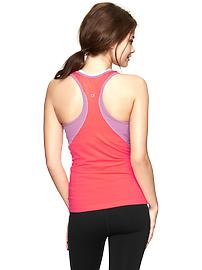 GapFit two-tone power shelf-bra tank