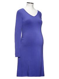 Essential V-neck knit dress