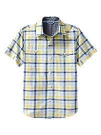 Short-sleeve gingham plaid shirt