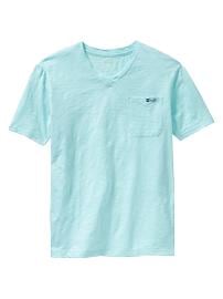 V-neck pocket T