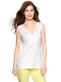 Crossover nursing tank