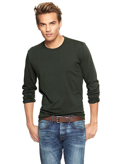 Image number 9 showing, Essential long-sleeve crewneck t-shirt