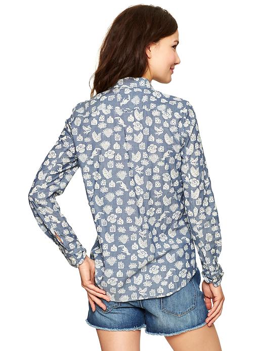 Image number 2 showing, Fitted boyfriend printed chambray shirt