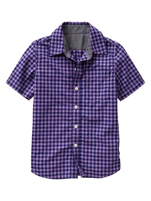 View large product image 1 of 1. Checkered short-sleeve shirt