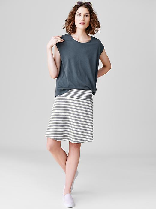 Image number 2 showing, Shirttail-back tee