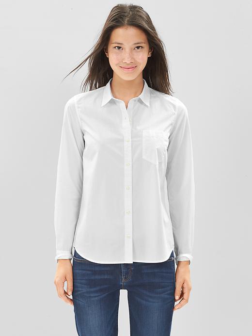 View large product image 1 of 1. Fitted boyfriend poplin shirt