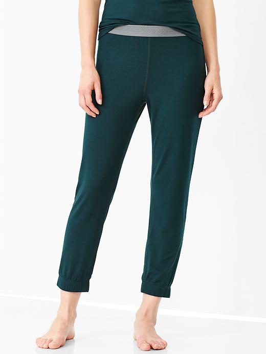 View large product image 1 of 1. Modal cropped pants