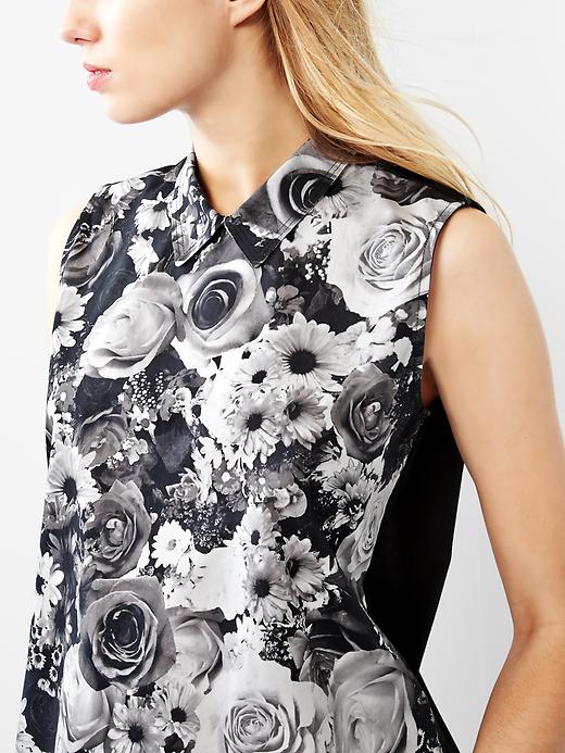 Image number 3 showing, Floral collared top
