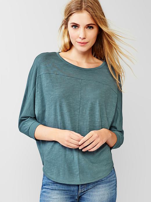 Image number 1 showing, Dolman-sleeve shirttail tee