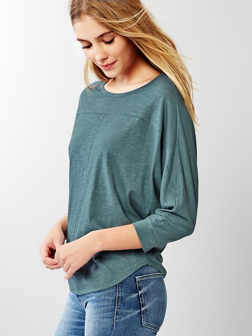 Image number 2 showing, Dolman-sleeve shirttail tee