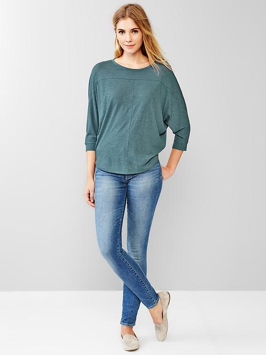 Image number 3 showing, Dolman-sleeve shirttail tee