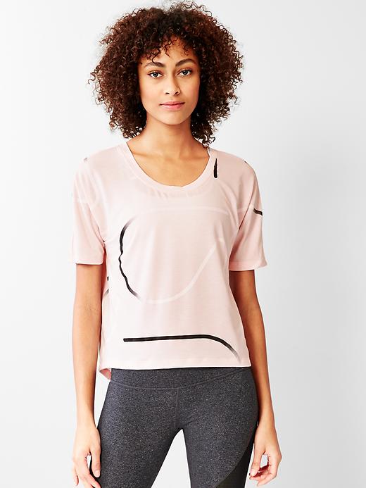 View large product image 1 of 1. GapFit Breathe cropped tee