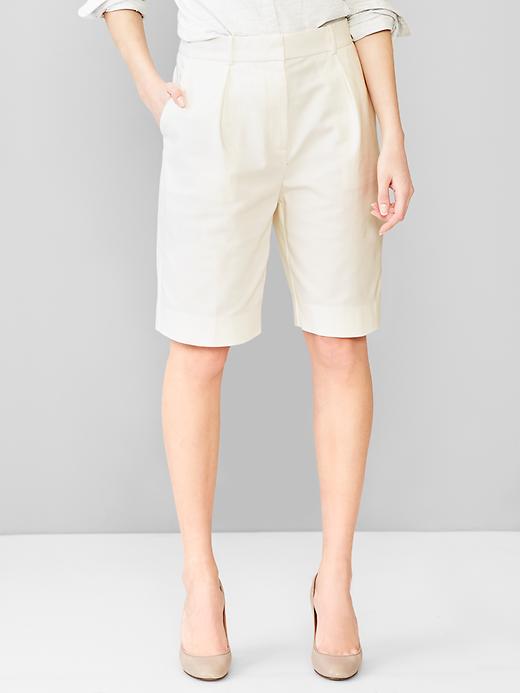 Image number 1 showing, Pleated bermuda shorts