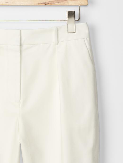 Image number 7 showing, Pleated bermuda shorts