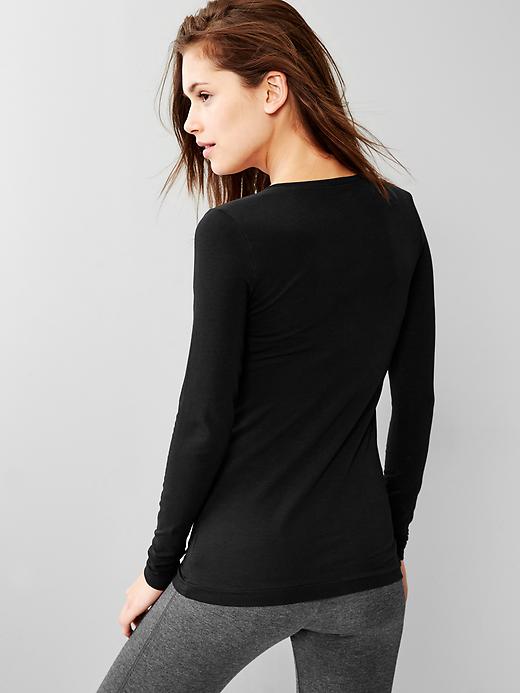 Image number 2 showing, Pure Body long-sleeve V-neck tee