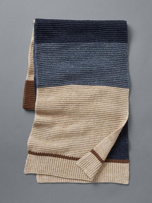 Image number 1 showing, Textured colorblock scarf